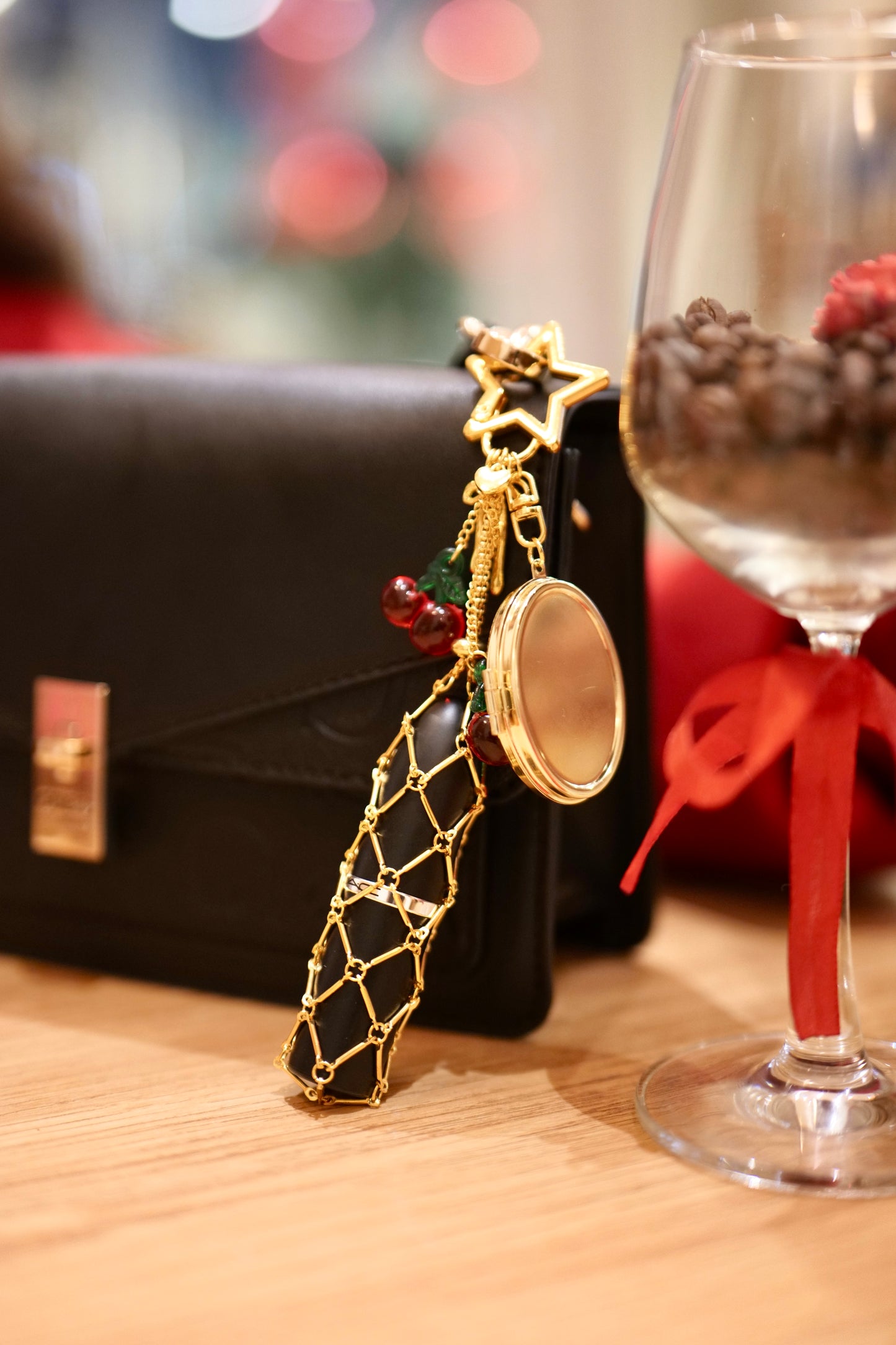 LUXE LIP CHARM